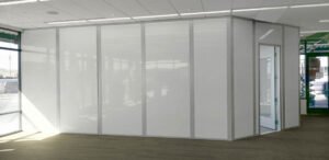 غرف ساندوتش بانل في أبها توفر راحة وموارد طاقة محسّنة.