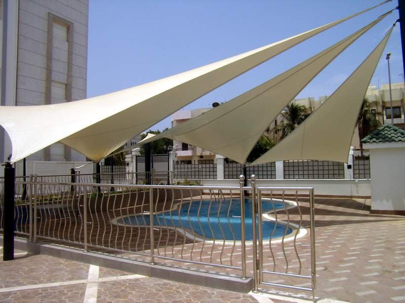مظلات-مسابح-تحمي-من-الشمس-وتوفر-راحة-وجمالية-للمساحات-الخارجية-أوتوماتيكية-ثابتة143