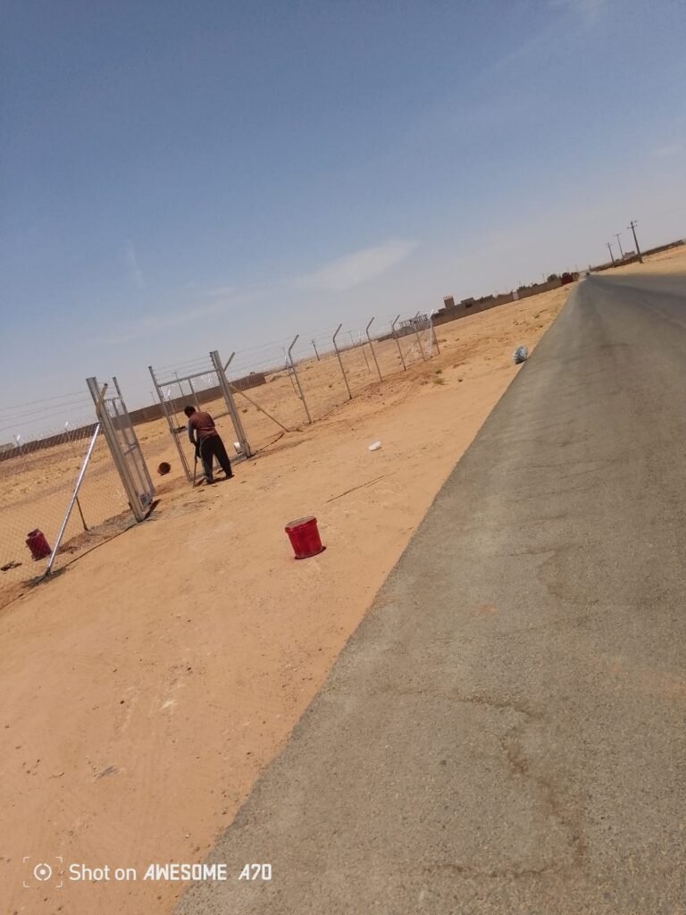 تُعتبر الشبوك الزراعية من الحلول الأساسية لحماية المزارع في القصيم