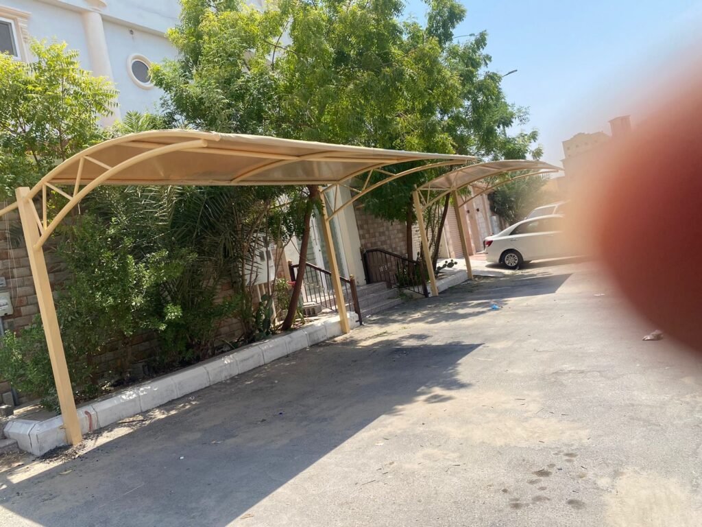 تركيب مظلات سيارات معدنية قوية في المزاحمية
