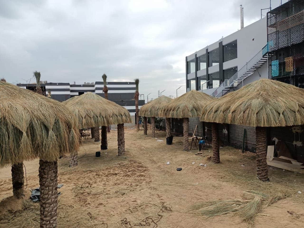 انواع واشكال مظلات خيزران وقش في الرياض