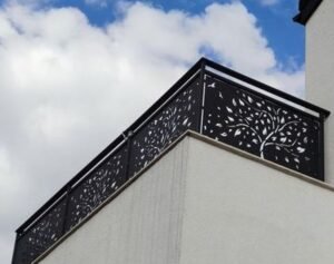 تركيب سواتر حديد عالية الجودة بتصاميم فاخرة في الرياض